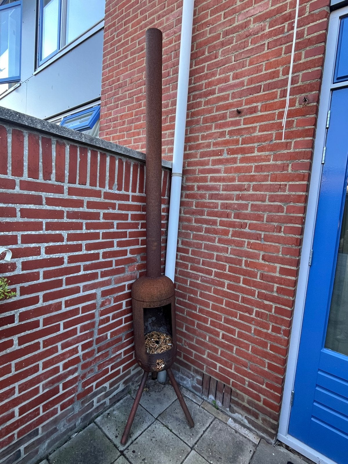 Gratis af te halen: Oude roestige vuurton, Ophalen of Verzenden, Gebruikt, Vuurton