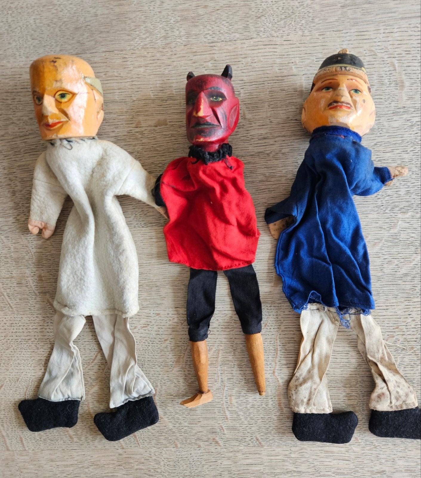 3 Zeer oude houten poppenkastpoppen handpoppen poppenkast, Verzenden, Gebruikt, Overige typen