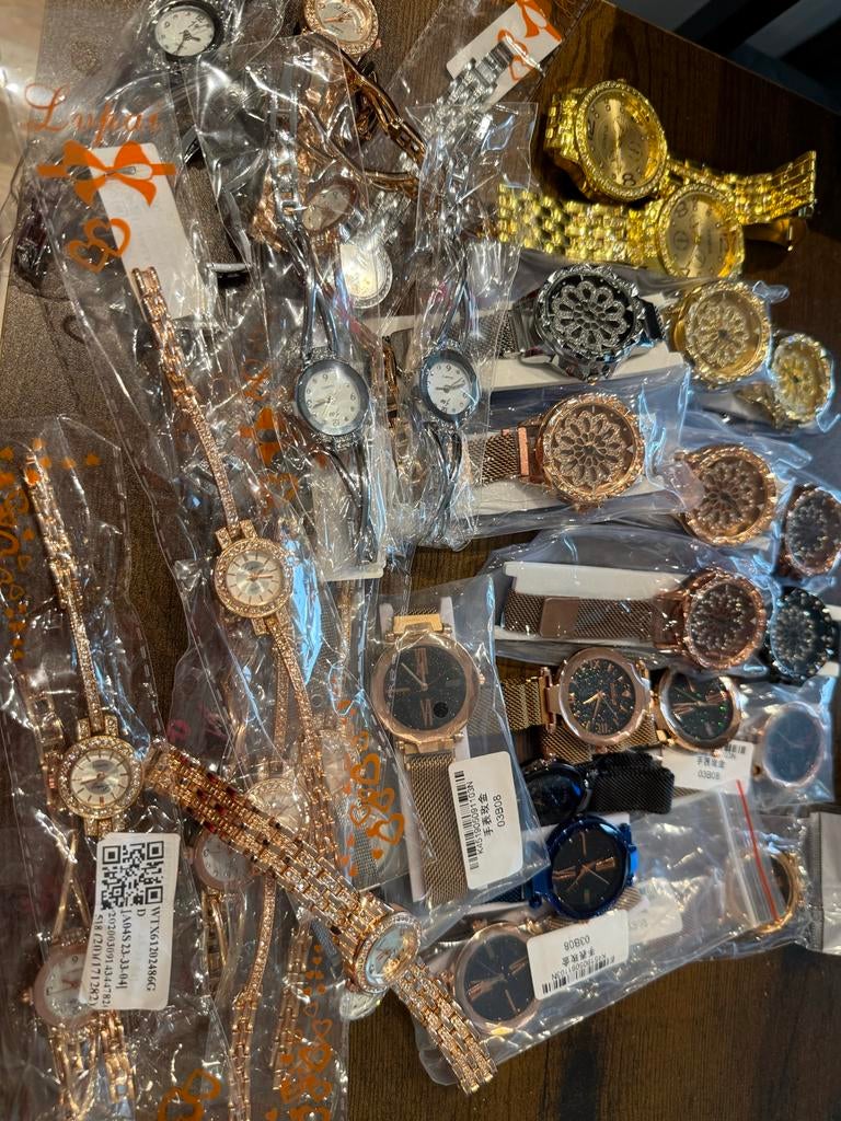 Dameshorloges diverse modellen, Sieraden, Tassen en Uiterlijk, Horloges | Dames, Overige merken, Gebruikt, Polshorloge, Ophalen of Verzenden