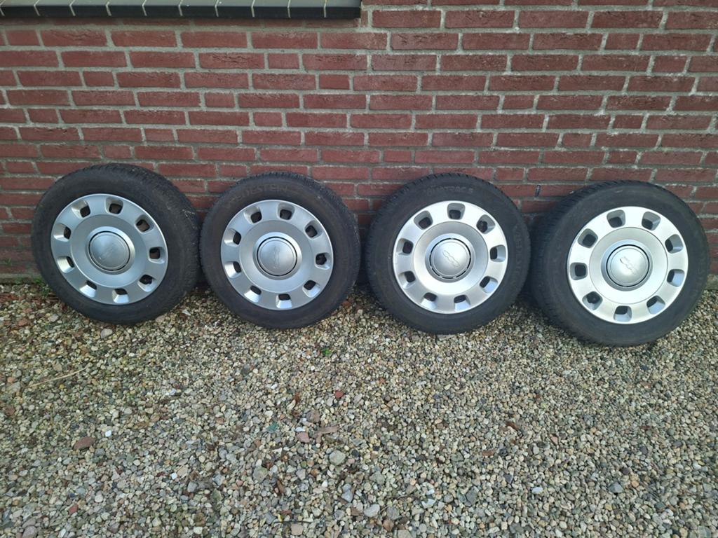 Velgen inclusief wieldoppen fiat 500 vredestein, Auto diversen, Wieldoppen, Ophalen of Verzenden
