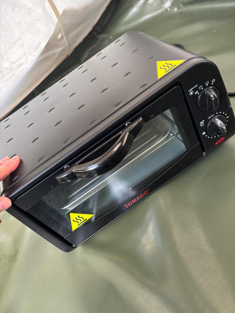 Tomado Mini-oven - Compact en Handig, Caravans en Kamperen, Caravan accessoires, Zo goed als nieuw, Ophalen of Verzenden