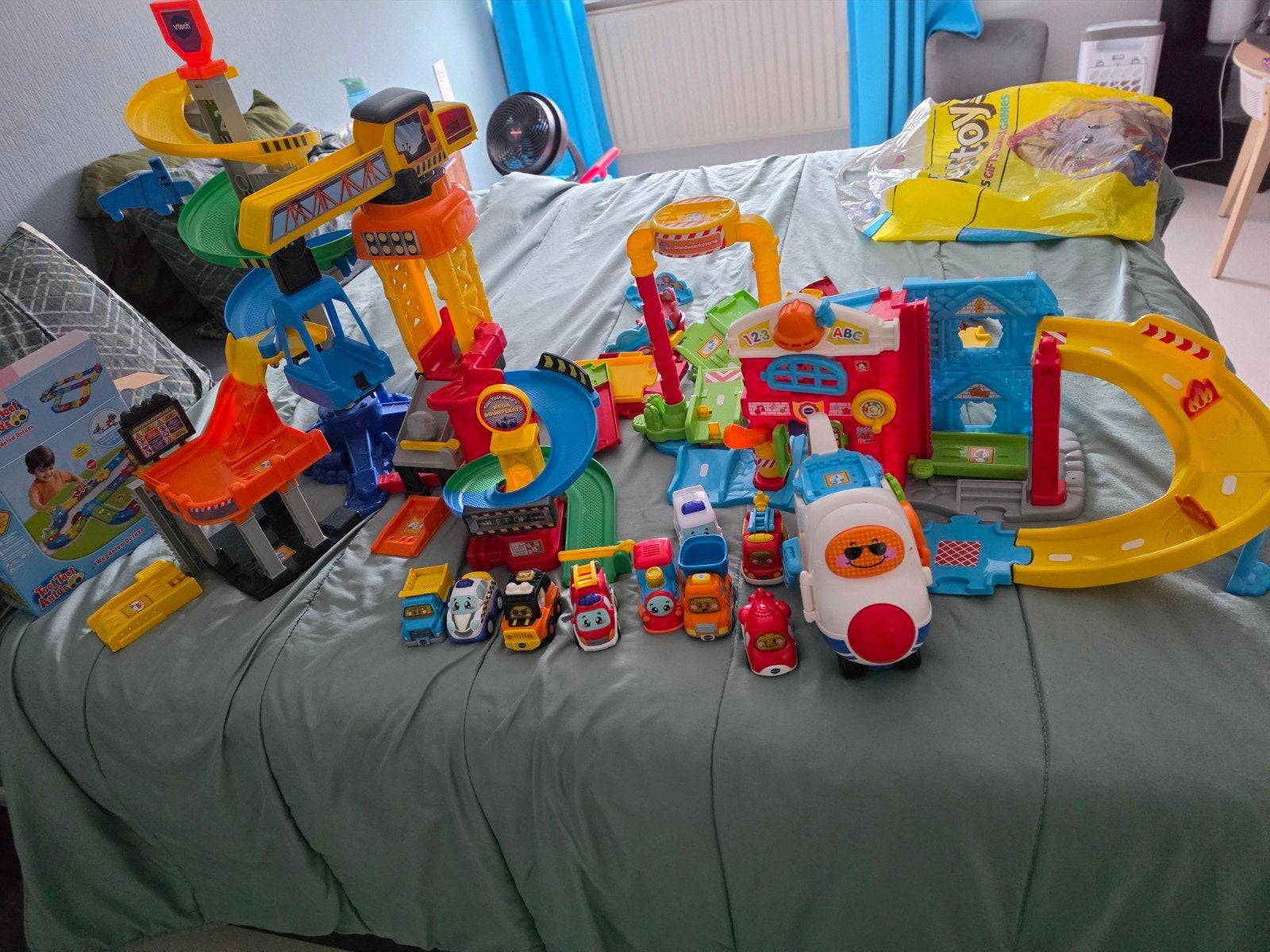 Grote VTech Toet Toet Auto's set met veel auto's, Kinderen en Baby's, Speelgoed | Speelgoedvoertuigen, Ophalen, Gebruikt