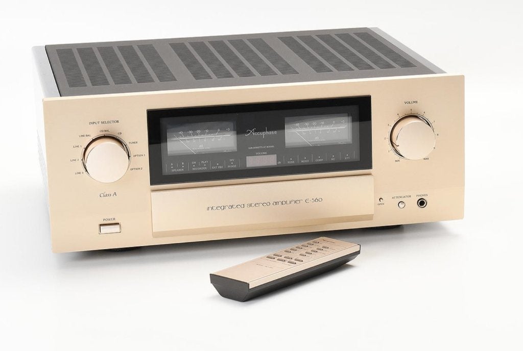 Gezocht: Accuphase E-560, Ophalen, Zo goed als nieuw, 120 watt of meer, Overige merken