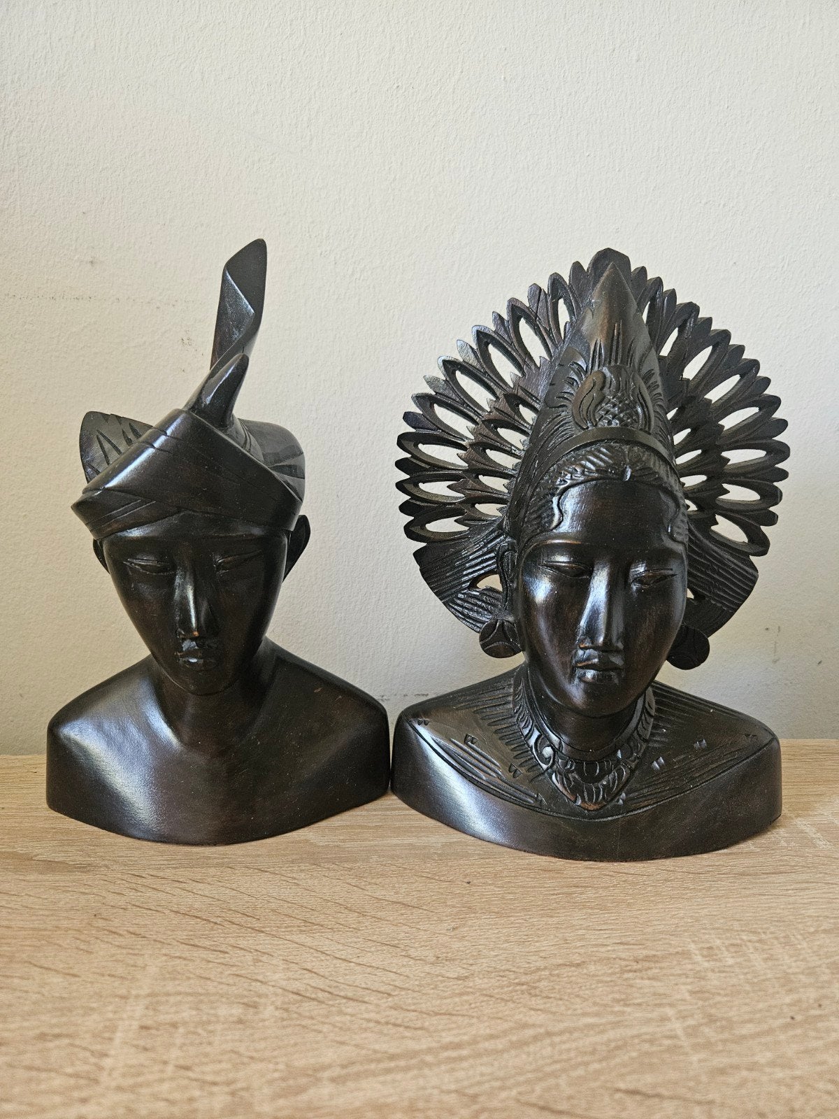 Balinees bruidspaar van hout., Antiek en Kunst, Kunst | Beelden en Houtsnijwerken, Ophalen of Verzenden