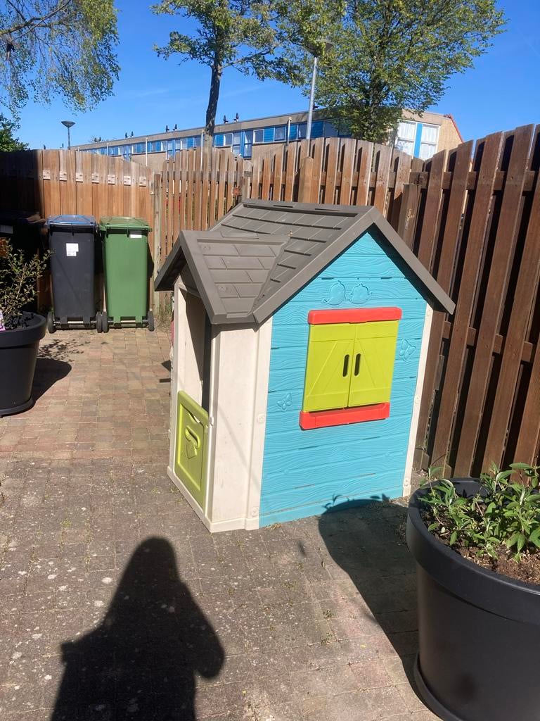 Smoby speelhuisje voor urenlang speelplezier, Ophalen, Gebruikt, Kunststof