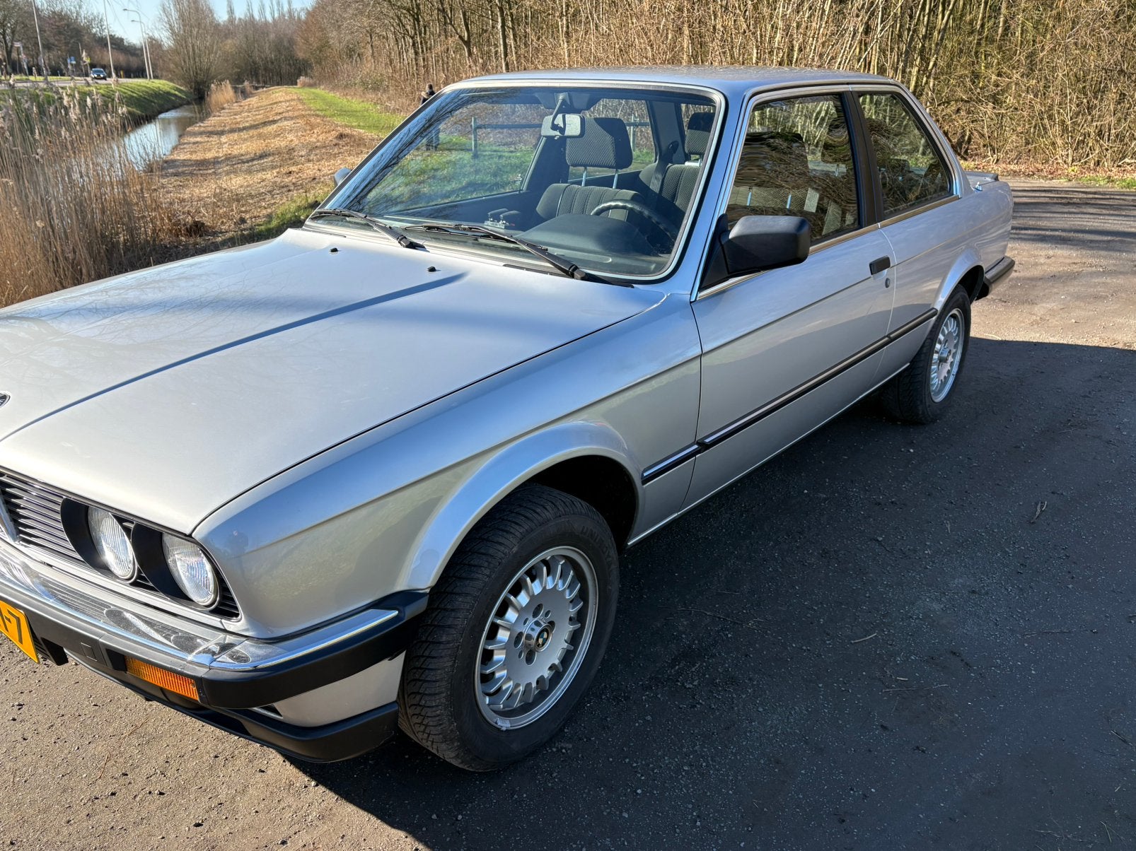Bmw 323i E30 Originele Topstaat 24000 km met wagenhistorie, foto 2