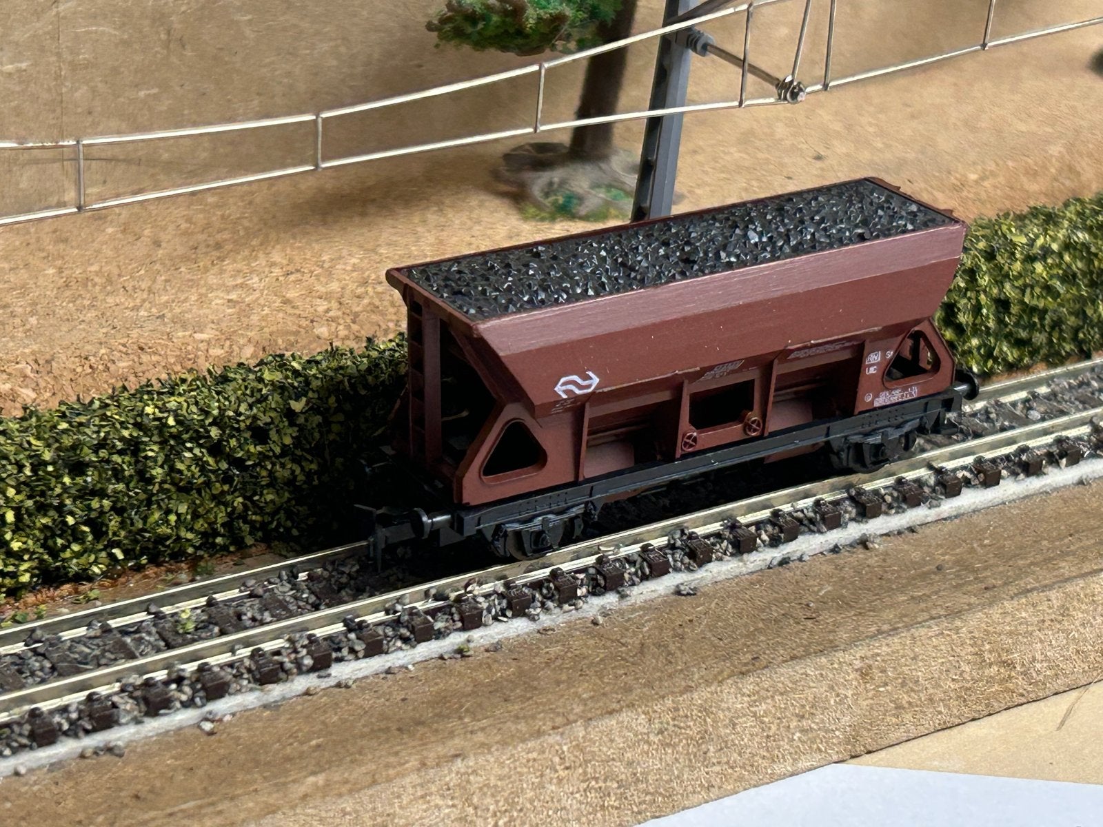 Roco 2318 B Kolenwagon met Zwarte Lading - Zo goed als nieuw, Overige merken, Gelijkstroom of Wisselstroom, Wagon, Ophalen of Verzenden