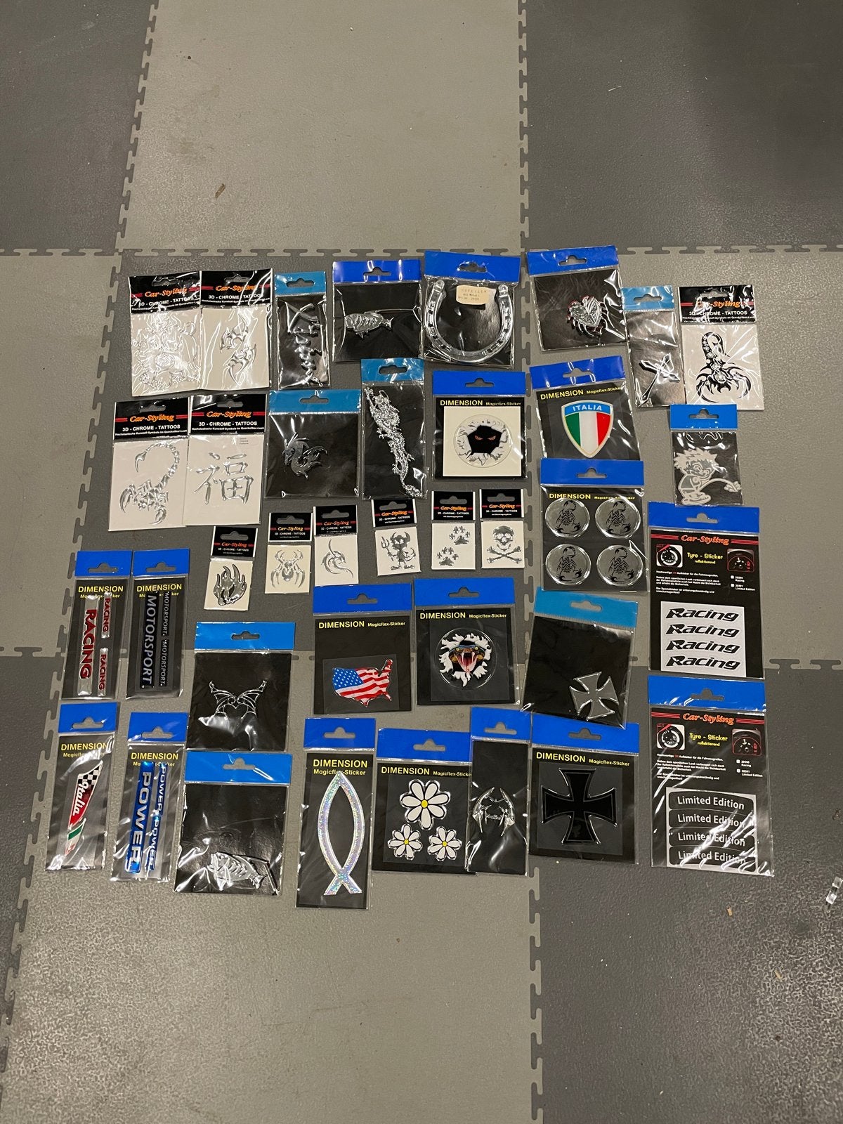 Partij 430 stuks 3D auto stickers - Diverse designs, Ophalen of Verzenden, Nieuw