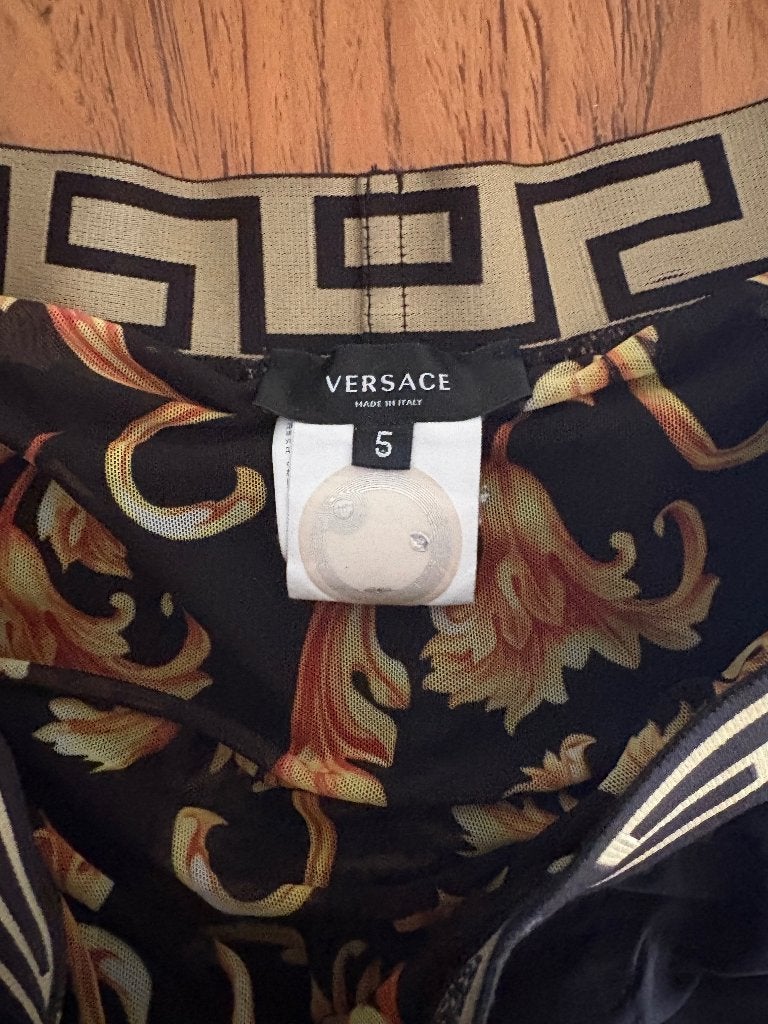Originele Versace zwembroek maat 5 / L – zeer nette staat, Kleding | Heren, Badmode en Zwemkleding, Maat 52/54 (L), Zwart, Ophalen of Verzenden