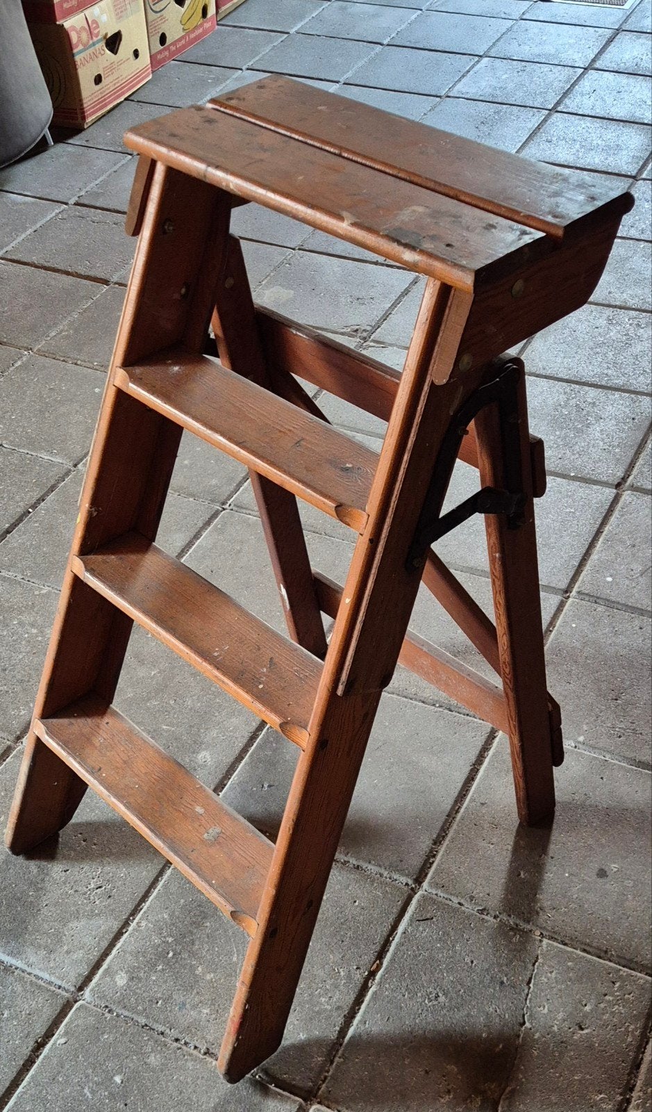 nostalgisch vintage houten trapje, 4 treden, Ophalen, Gebruikt, Trap, Opvouwbaar of Inschuifbaar