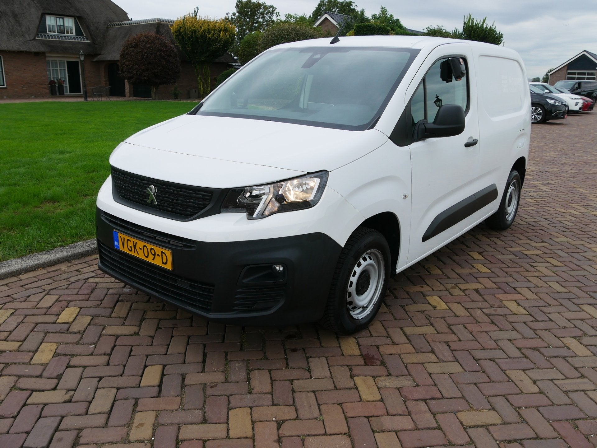Peugeot Partner 1.5 BlueHDI Premium 75kW | AC | NAVI | 5999, Voorwielaandrijving, Stof, Gebruikt, 4 cilinders