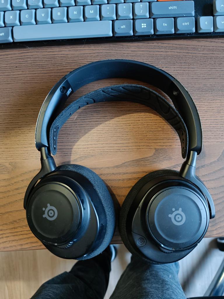 Arctis nova 7 goede staat. PC en PS4 PS5, Gebruikt, Mute-functie, Steelseries Arctis, On-ear