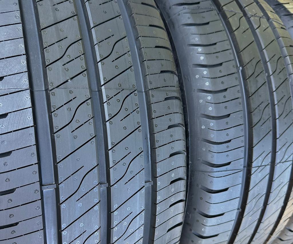 4 Stuks Goodyear 235 50 19 C Zomerbanden Inclusief Montage, Auto-onderdelen, Banden en Velgen, 19 inch, Cargo Zomerbanden, Bestelwagen