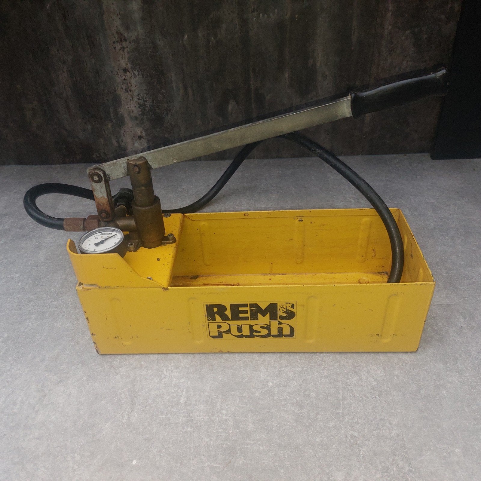 Afpersapparaat Rems push, Ophalen