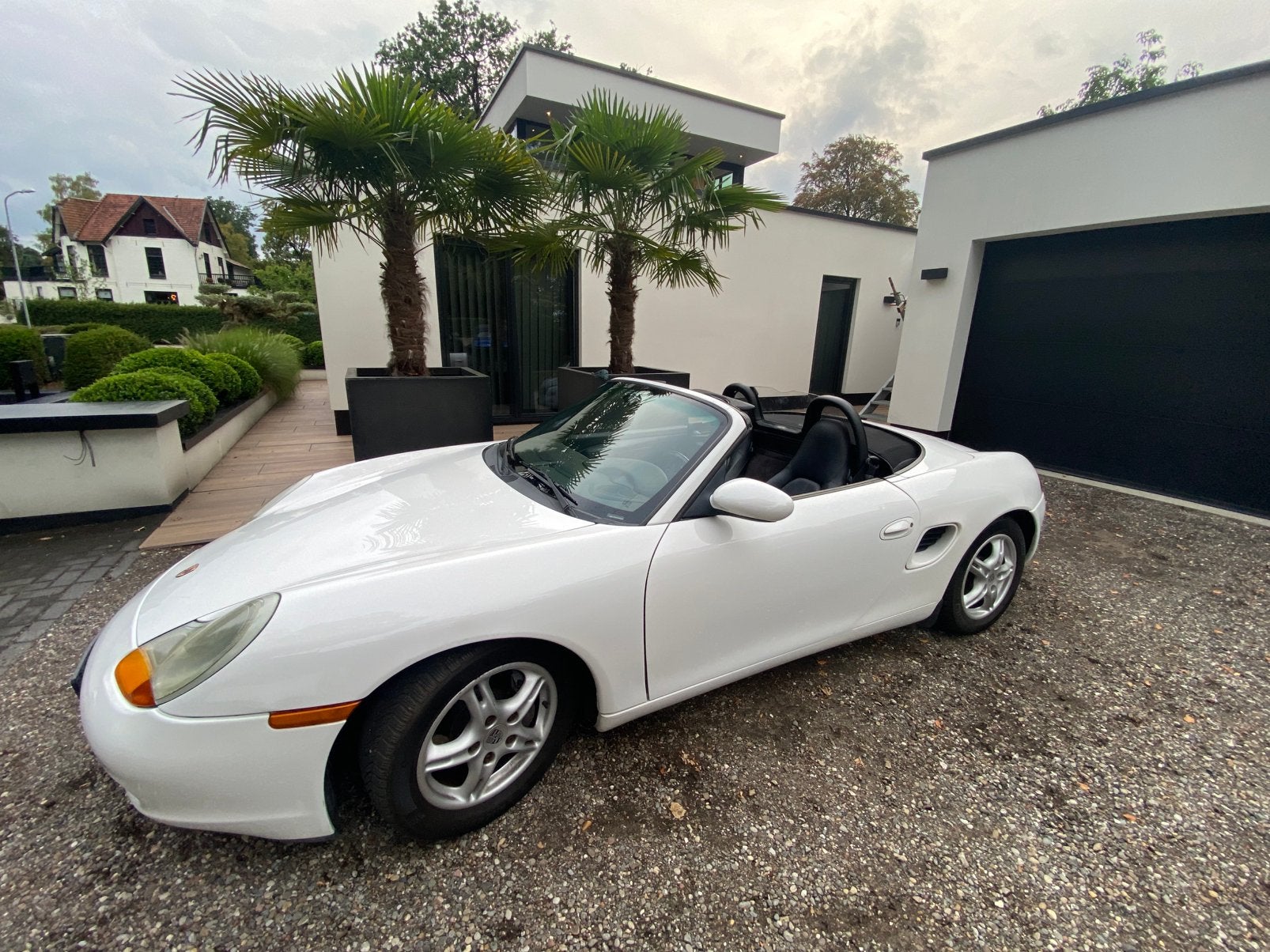Porsche boxster motor heeft 131500 km PRIJS is incl BTW, Auto's, Zwart, Cabriolet, Wit, Handgeschakeld