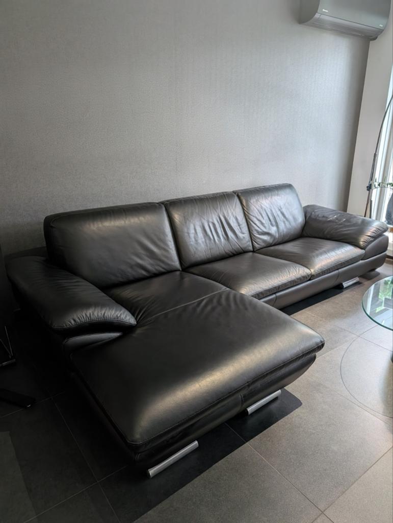 Calia Sofabank met chaise longue, zwart leer, Italiaan, Ophalen, Driepersoons, Leer, Zo goed als nieuw