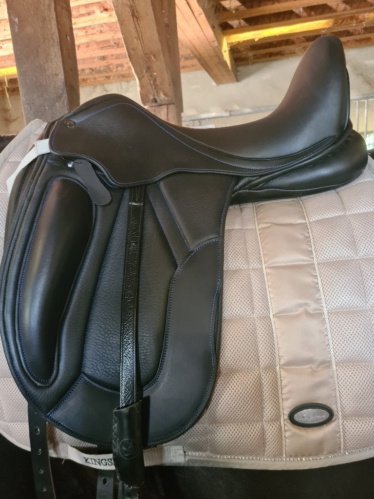Graziozo zadel, L (17.5 inch), Dressuur, Overige merken, Ophalen of Verzenden