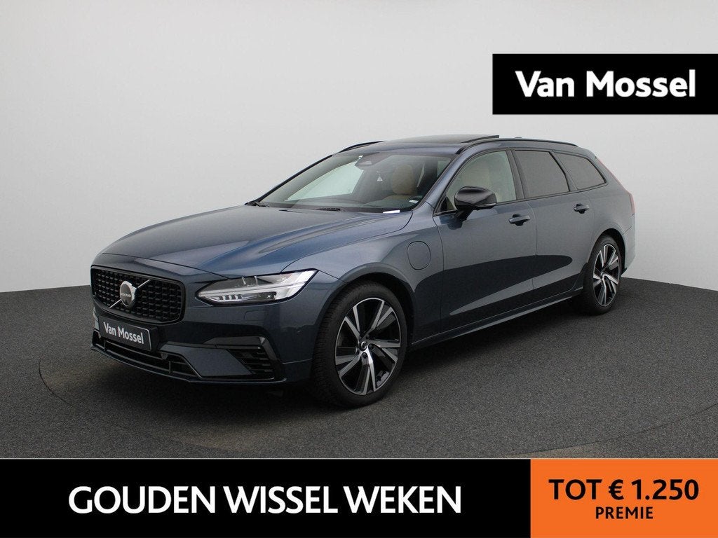 Volvo V90 T6 Plug-in hybrid AWD Ultra Dark | Automaat | Pano, Auto's, Volvo, 12 maanden, Euro 6, 4 cilinders, Blauw