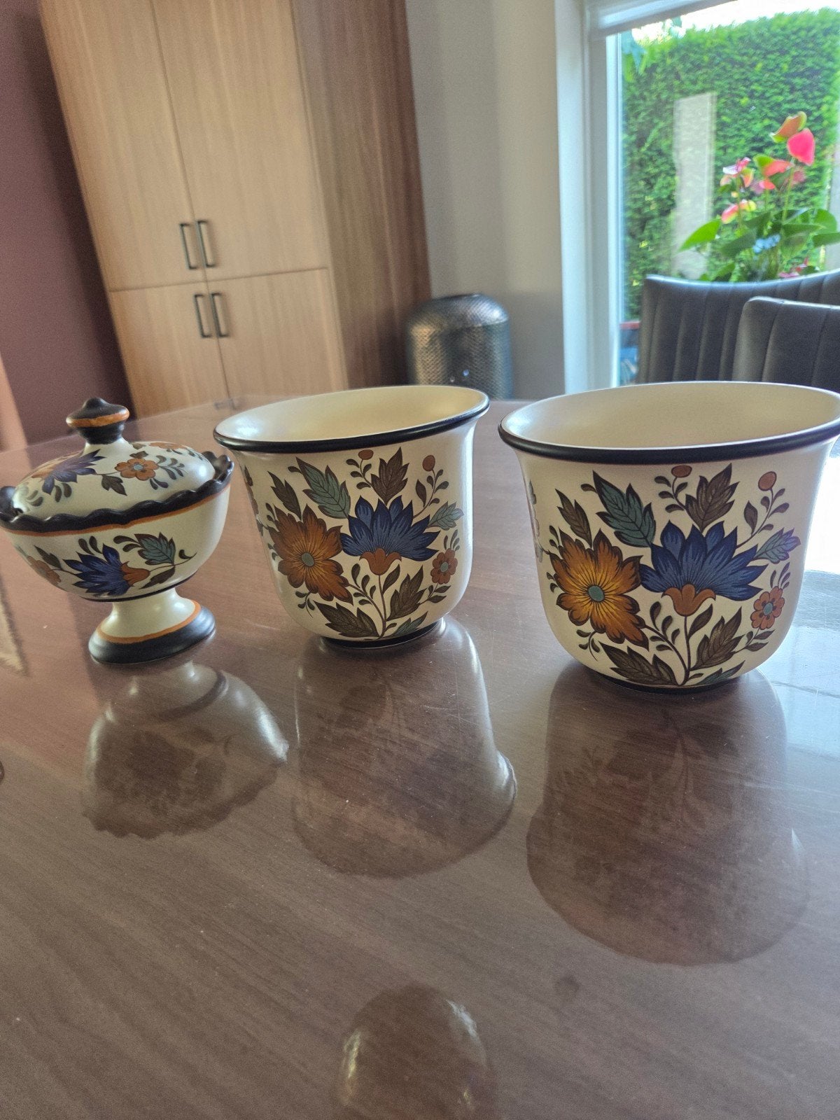 Te koop: schaaltje en twee bloempotten, Ophalen of Verzenden