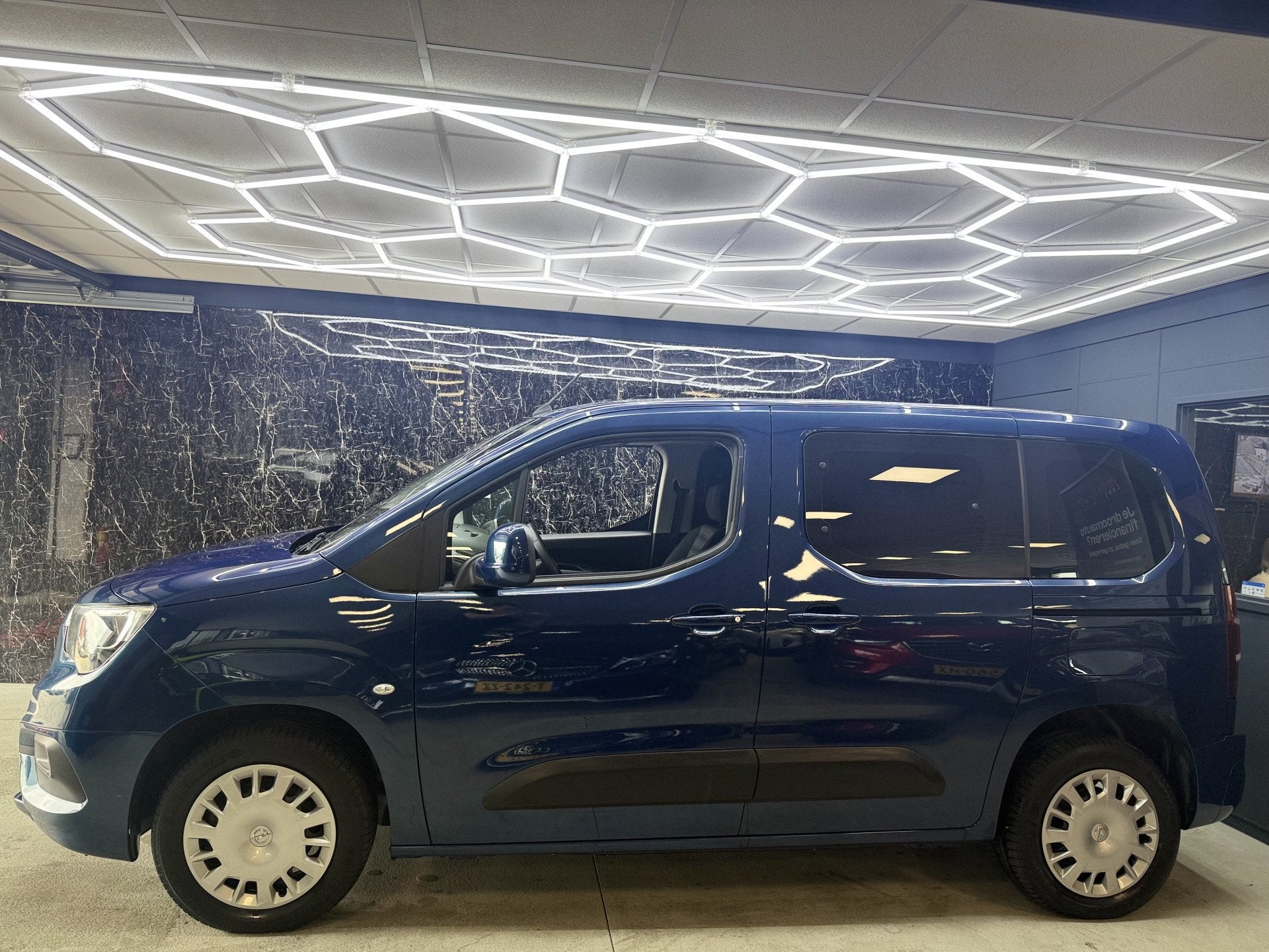 Opel Combo 1.2 Turbo L1H1 Edition, Voorwielaandrijving, 1199 cc, Blauw, Start-stop-systeem