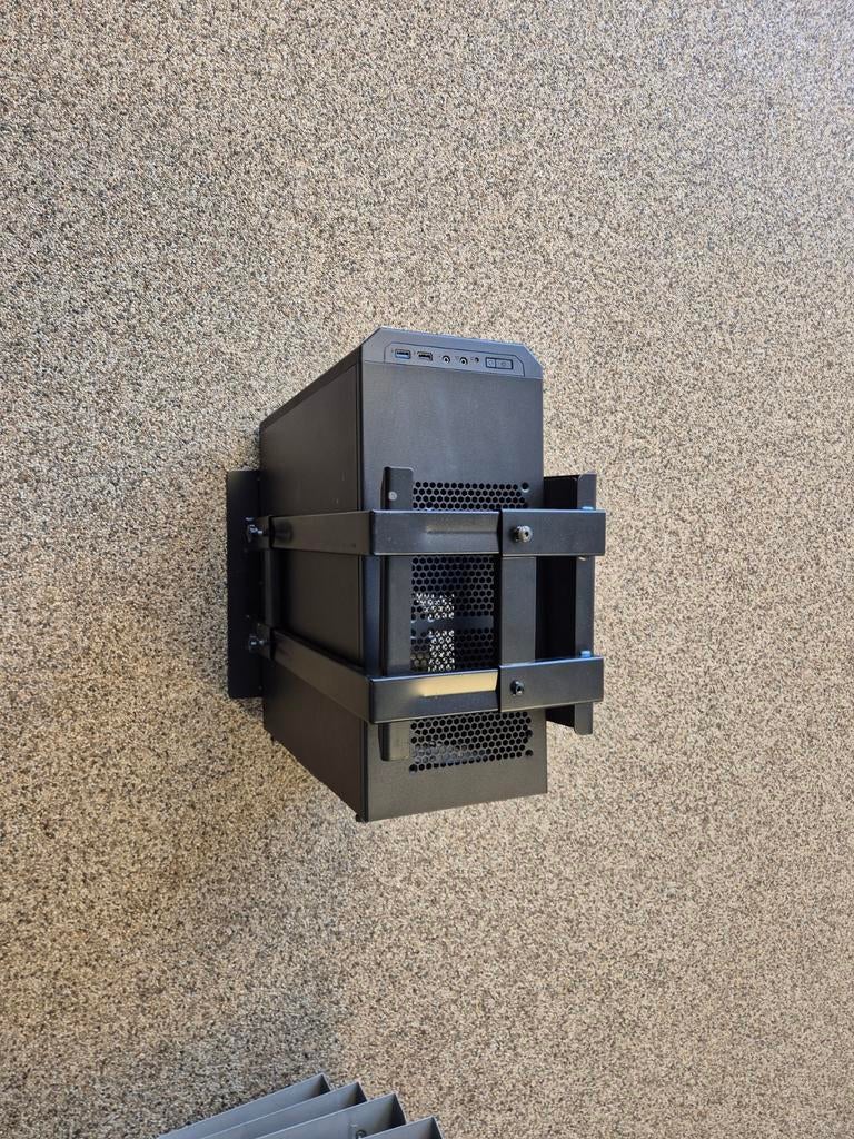 8x PC houders voor onder bureau voor €6,50, Computers en Software, Desktop Pc's, Ophalen, Onbekend