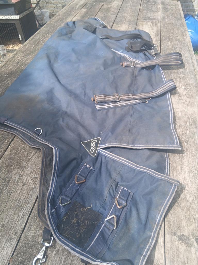 Nette winterdeken maat 155 200 gram QHP, Dieren en Toebehoren, Paarden en Pony's | Dekens en Dekjes, QHP, 200 g, Ophalen of Verzenden