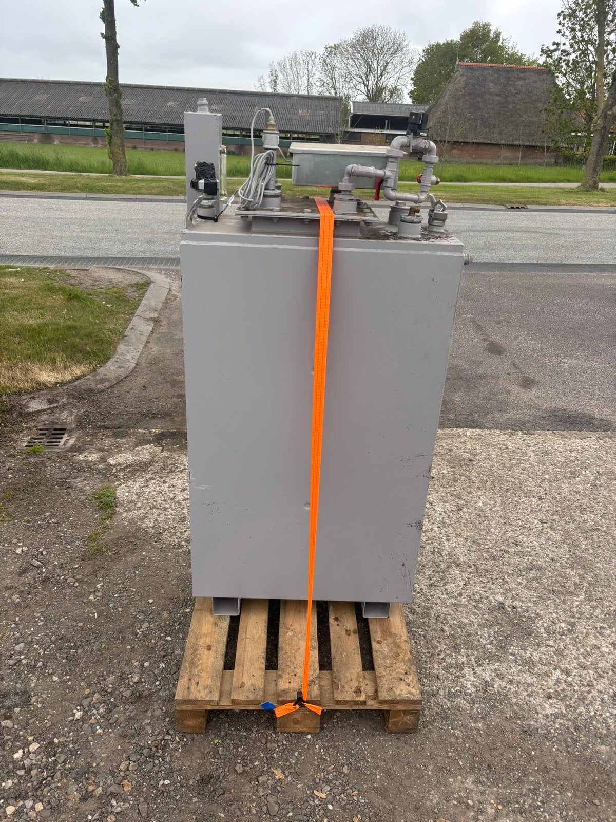 400 Liter diesel tank / Van der Ziel brandstof tank, Ophalen