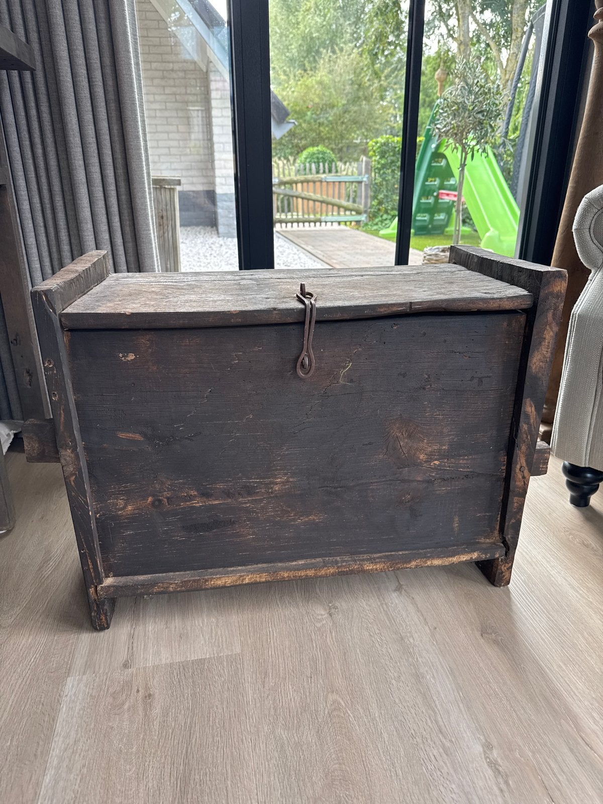Antieke houten Himalaya kist - Uniek en rustiek, Ophalen
