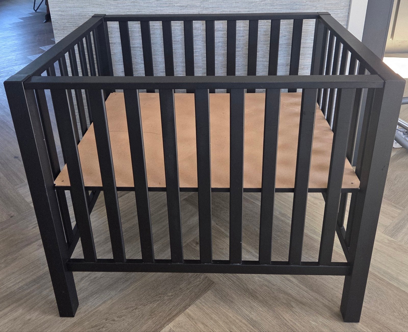 Europe baby box 75x95cm - Mat zwart, Kinderen en Baby's, Boxen, Ophalen, Gebruikt, Rechthoekig, In hoogte verstelbaar