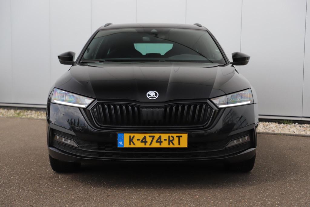 Skoda Octavia Combi 1.0 TSI Sport Business 110PK RS Stoelen, Stof, Gebruikt, Met garantie (alle), Zwart