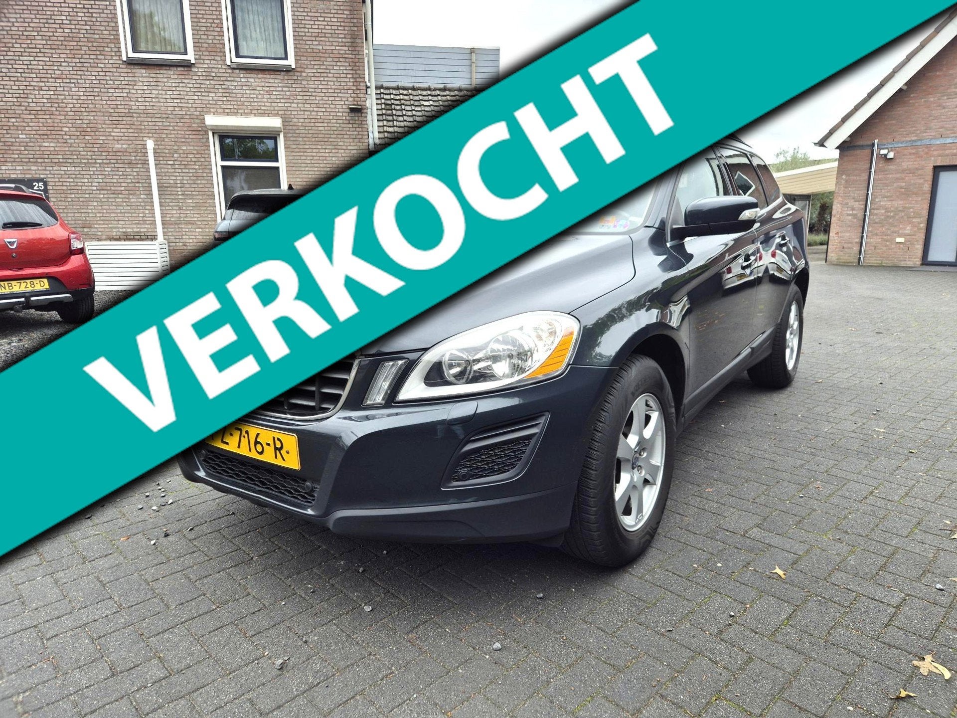 Volvo XC60 2.0 D4 Kinetic Automaat Navi Clima Cruise Half Le, Auto's, Euro 5, Gebruikt, Zwart, 1984 cc