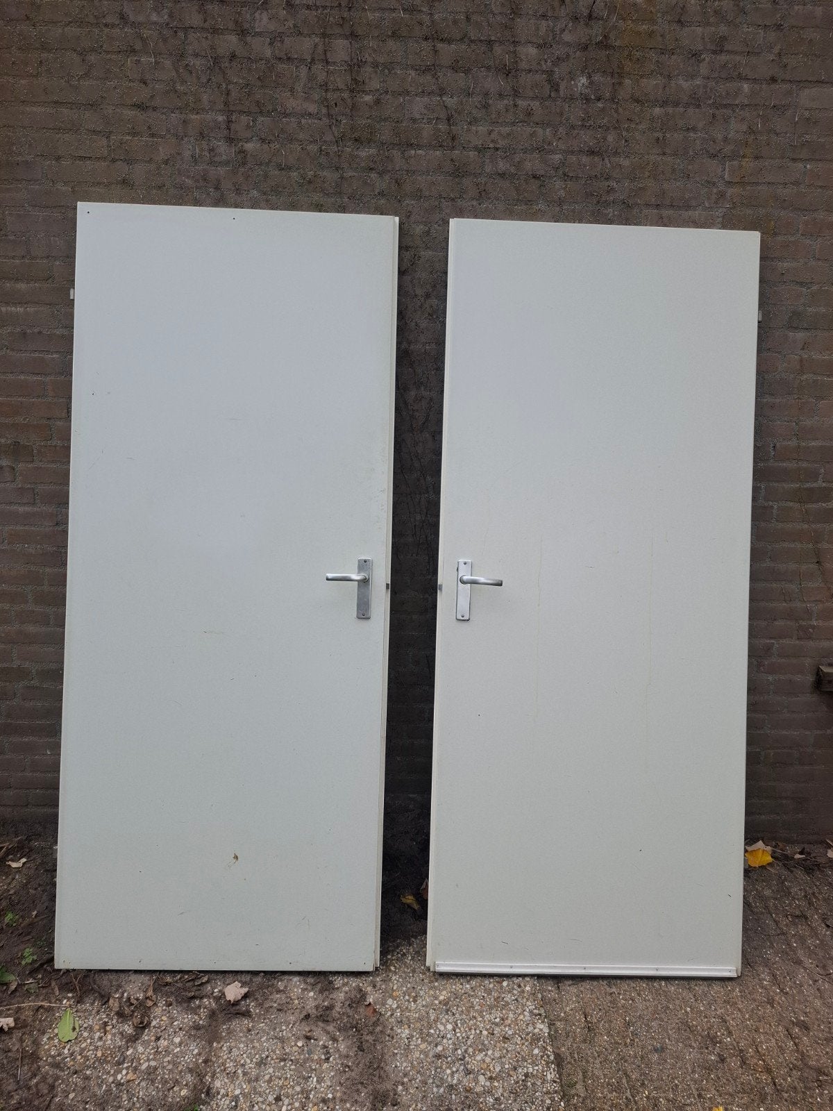 Twee gebruikte (opdek) binnendeuren met klinken, Ophalen, Gebruikt, 80 tot 100 cm, Binnendeur