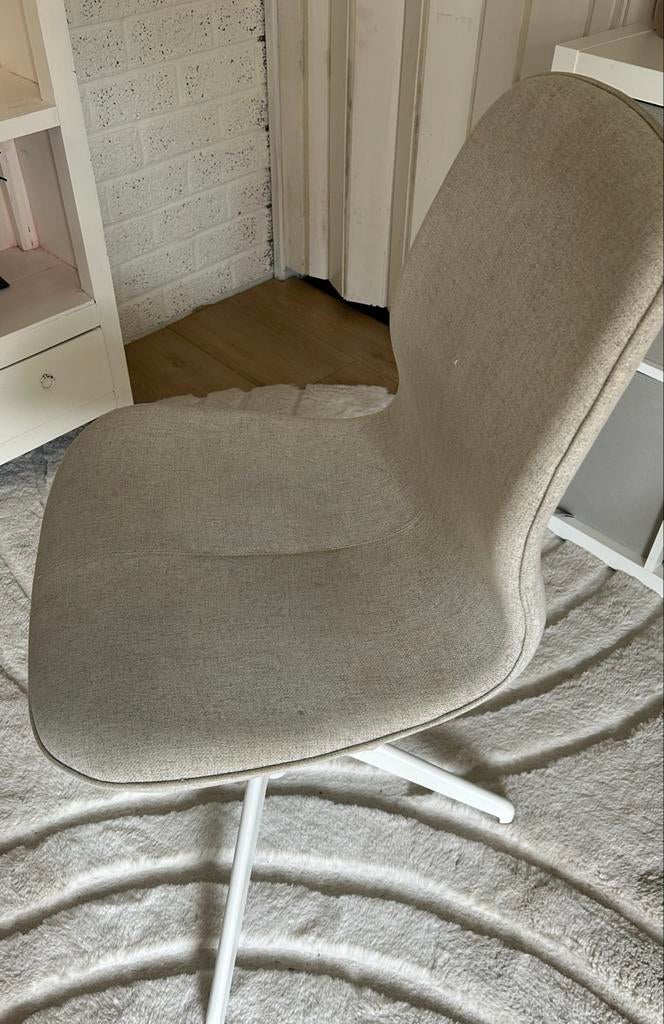 Moderne draaibare stoel - Beige stof, Huis en Inrichting, Stoelen, Ophalen, Overige kleuren, Zo goed als nieuw, Eén