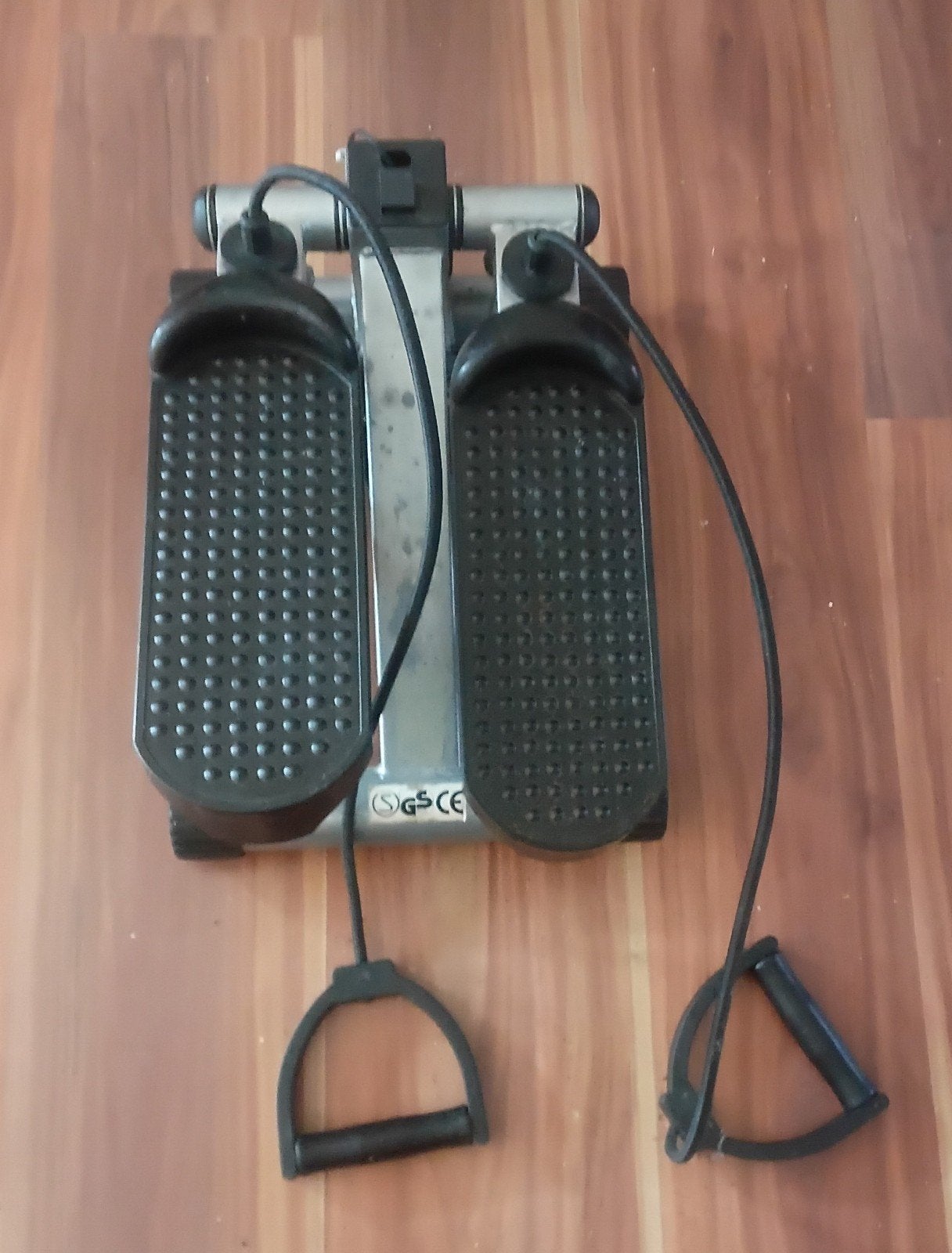 COMPACTE STEPPER MET WEERSTANDSBANDJES, Sport en Fitness, Ophalen, Gebruikt, Stepapparaat