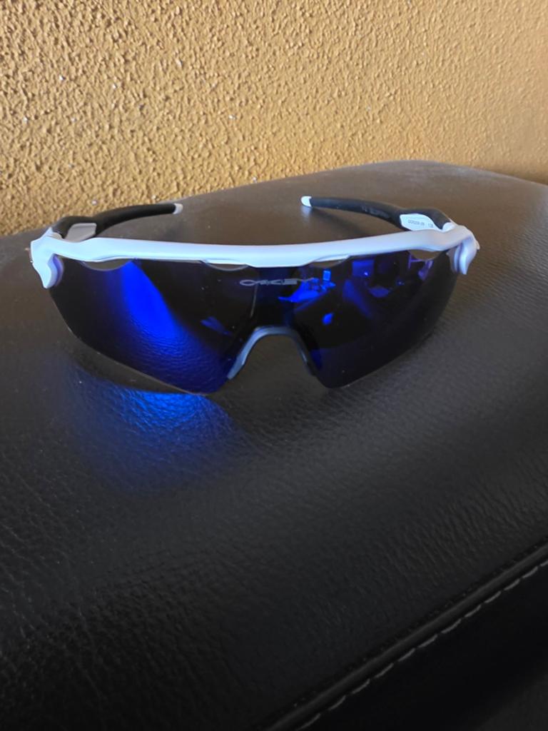 Oakley zonnebril te koop., Ophalen of Verzenden, Nieuw, Zwart, Overige merken