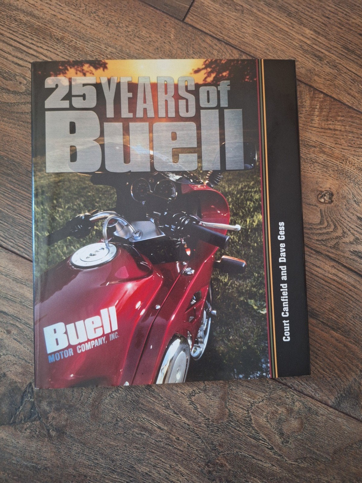 Buell, boek. 25 years of Buell, hardcover., Ophalen of Verzenden, Nieuw
