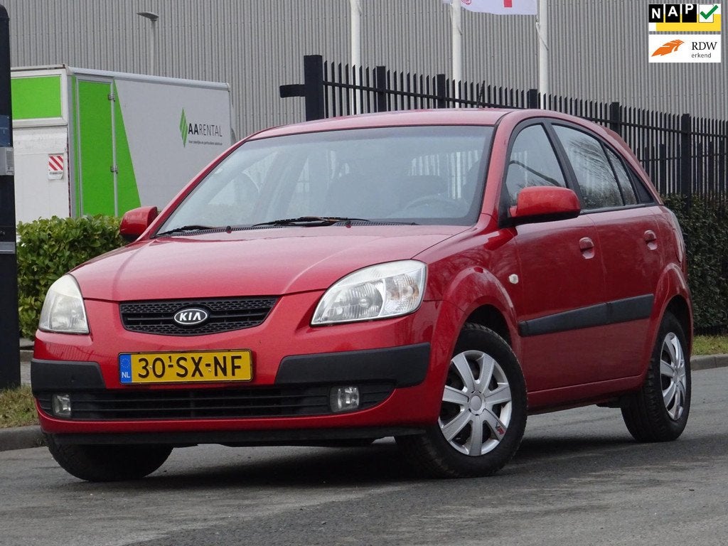 Kia Rio 1.4 X-tra BJ2006 NAP/AIRCO/ELEKRAM/APK, Voorwielaandrijving, Gebruikt, 4 cilinders, 1054 kg