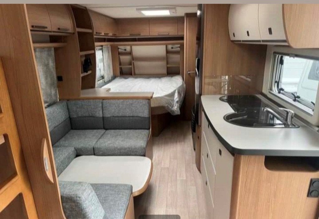 Fendt Saphir SKM 650 met Stapelbed, Airco, Mover, Luifel, Caravans en Kamperen, Caravans, Treinzit, Particulier, Meer dan 6, Omvormbare zithoek
