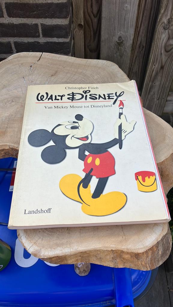Walt Disney: Van Mickey Mouse tot Disneyland (1975), Ophalen of Verzenden, Mickey Mouse, Gebruikt, Papier, Kaart of Schrift