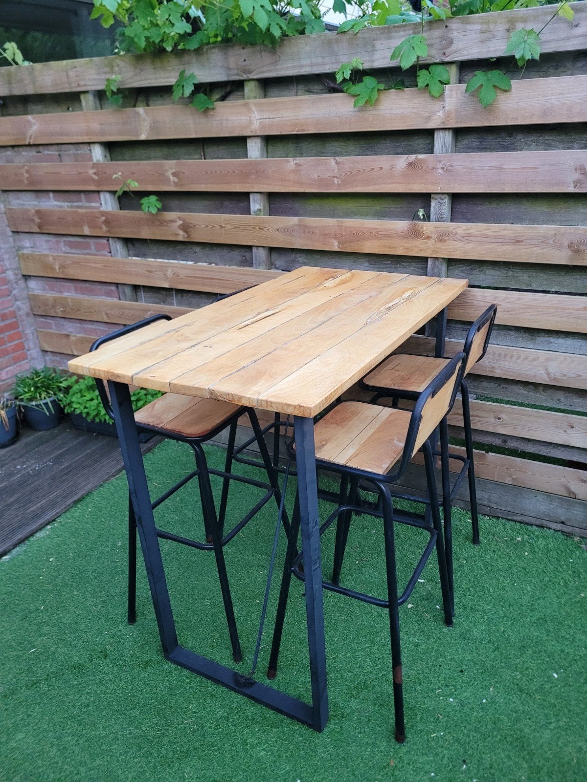 Bartafel met vier barstoelen, geschikt voor buiten, Ophalen, Gebruikt