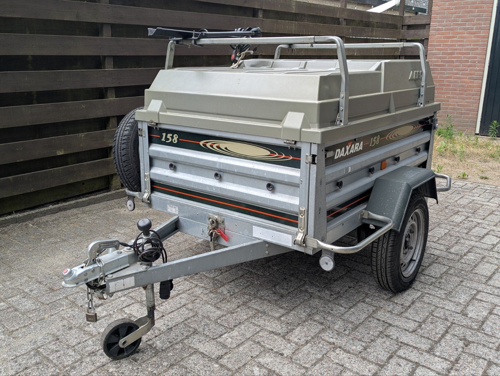 Te huur daxara 158 vakantie bagagewagen, Ophalen, Zo goed als nieuw