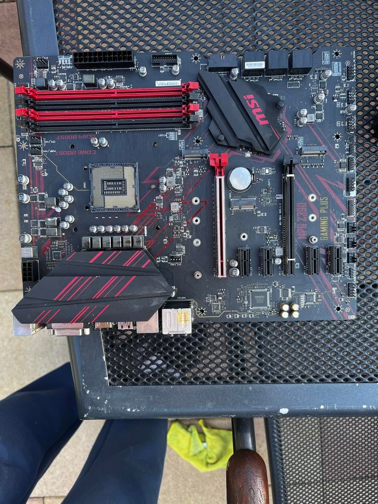 MSI MPG Z390 Gaming Plus Moederbord - Intel 8e/9e Gen, Computers en Software, Moederborden, Ophalen of Verzenden, Gebruikt, Intel