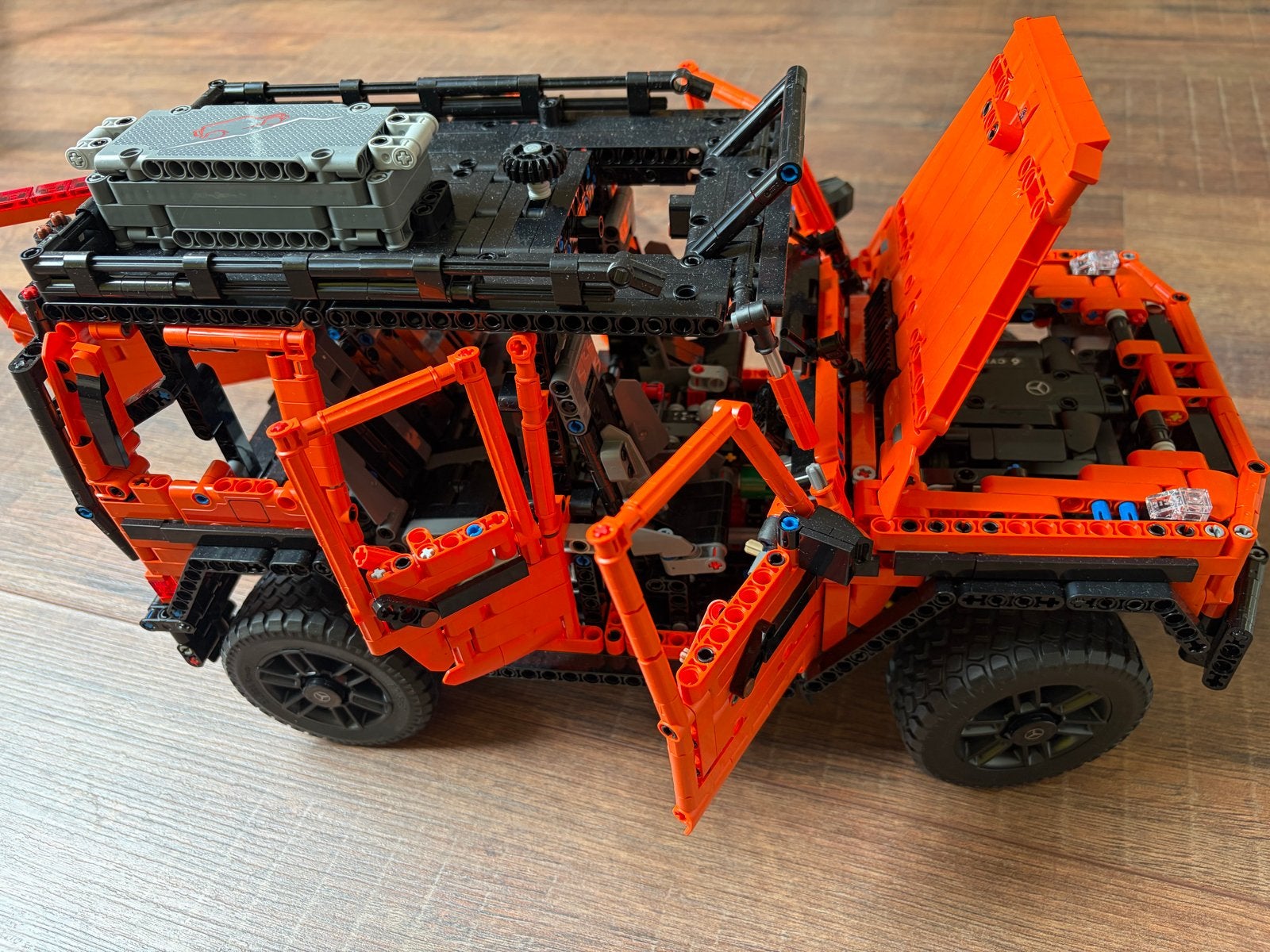LEGO Technic Mercedes-Benz G 63 AMG 6x6, Ophalen, Zo goed als nieuw, Overige merken