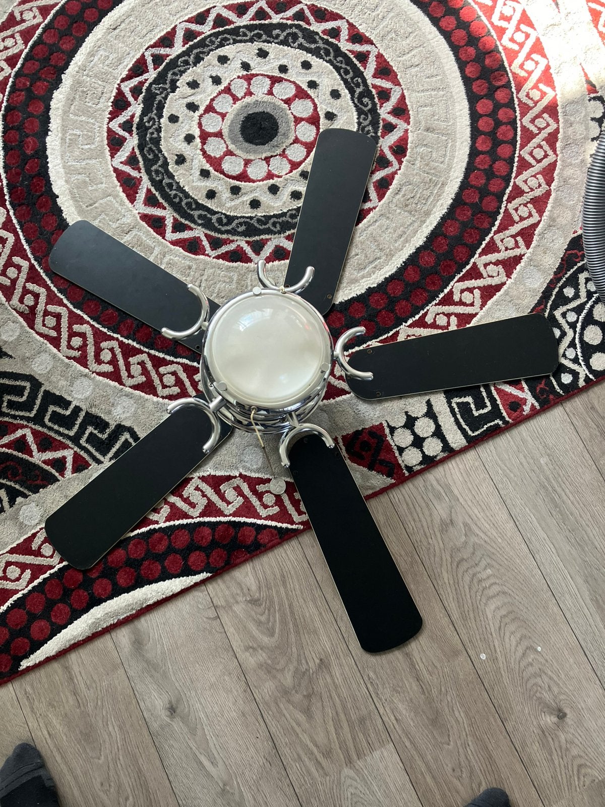 Plafond ventilator chroom , zwart en witte bladen, Witgoed en Apparatuur, Ophalen of Verzenden, Zo goed als nieuw, Plafondventilator