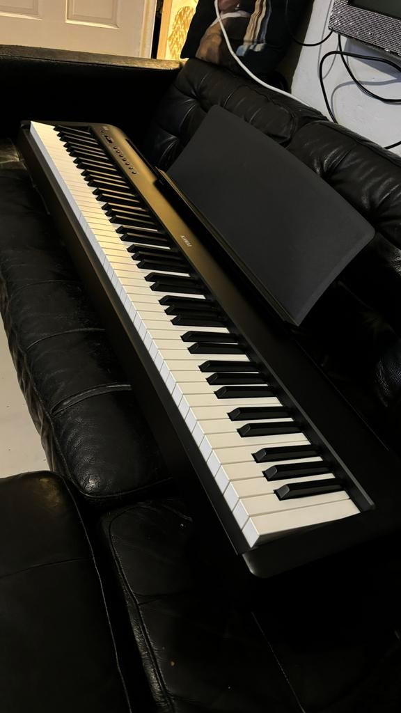 Digitale piano set merk Kawaii, Muziek en Instrumenten, Piano's, Ophalen, Zwart, Digitaal, Zo goed als nieuw