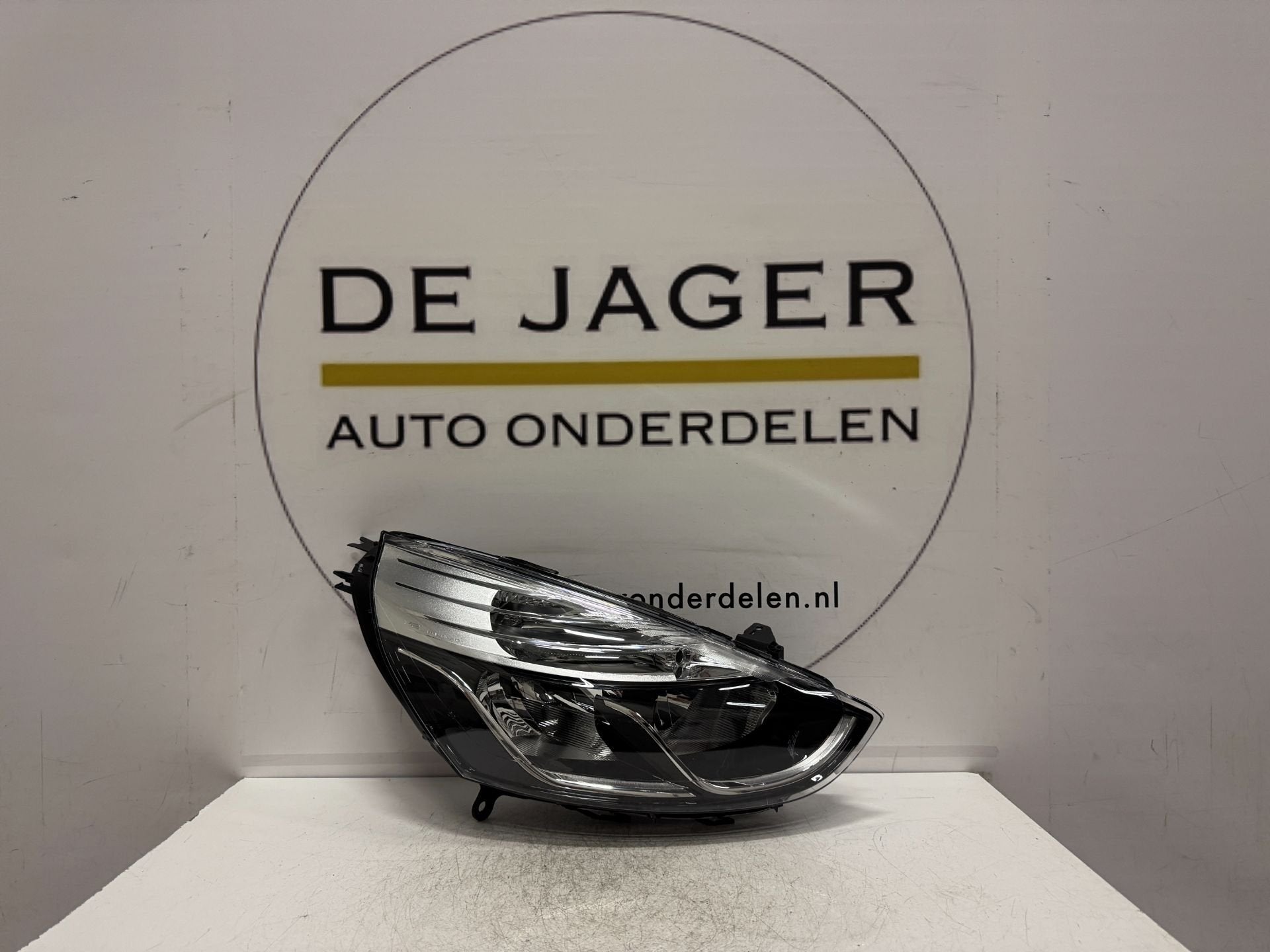 RENAULT CLIO IV 4 KOPLAMP H7 HALOGEEN 260106624R RECHTS, Renault Group, Gebruikt, Contact.group@renault.com, Renault