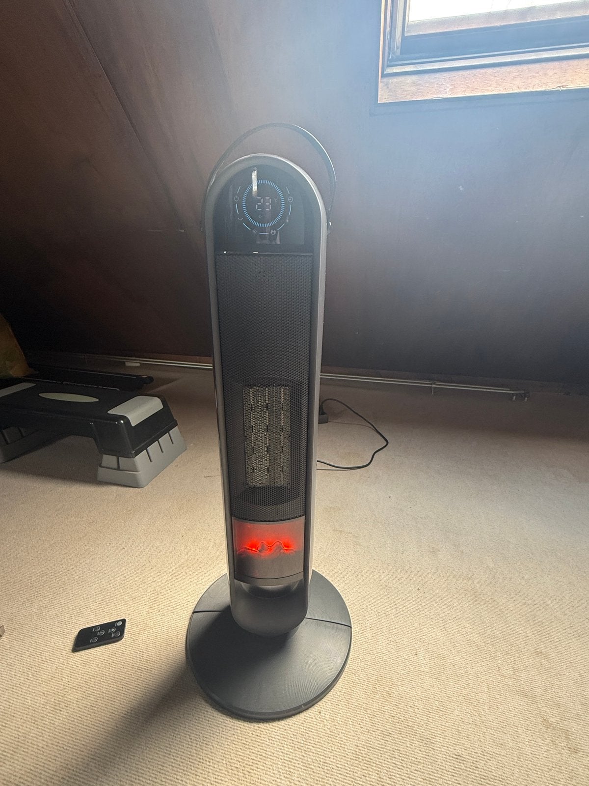Warmte toren met sfeerhaard, Ophalen, Zo goed als nieuw, Torenventilator