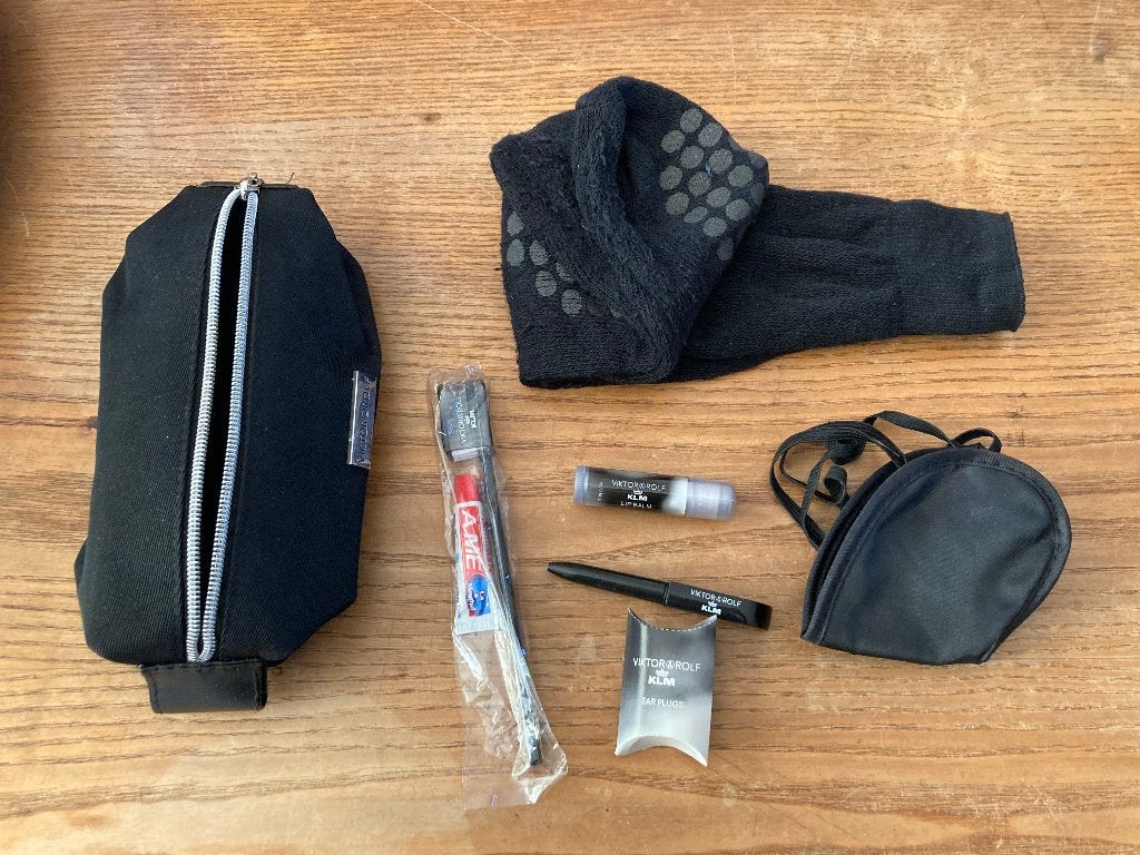 KLM amenity kit comfort bag Viktor & Rolf etui toilettasje, Verzamelen, Ophalen of Verzenden, Nieuw, Overige typen