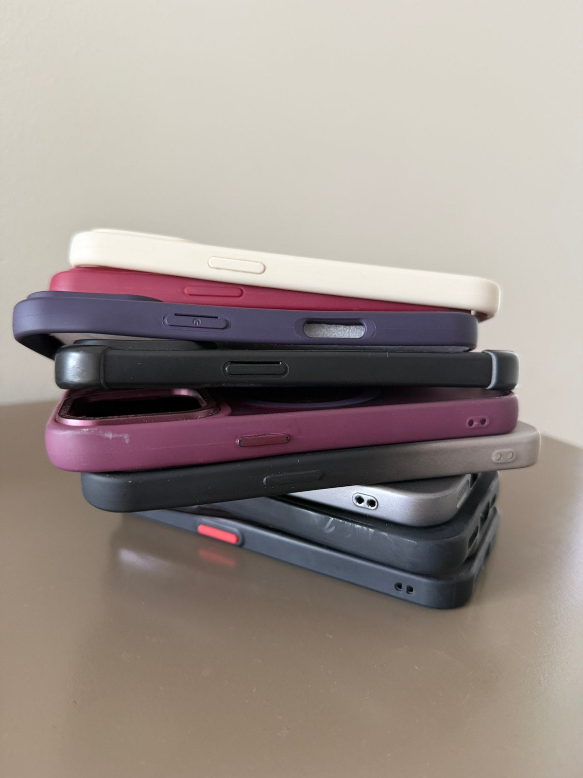 10 iPhone 15 Pro hoesjes met en zonder MagSafe als nieuw, Telecommunicatie, Mobiele telefoons | Hoesjes en Frontjes | Apple iPhone