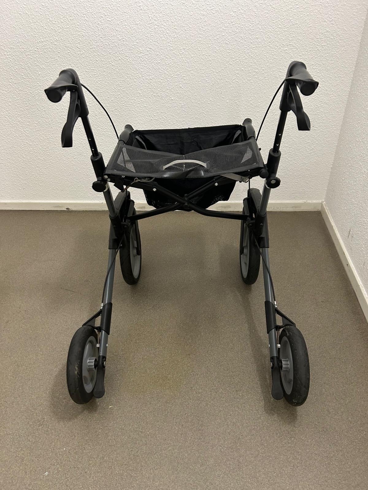 ROLLATOR, Diversen, Rollators, Ophalen